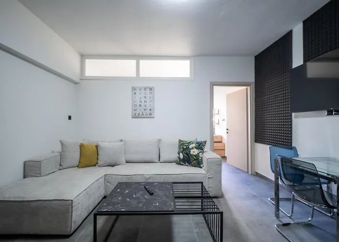 Exclusive Ladadika Apartment 2